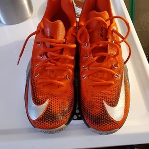 NIKE- mens sz 10